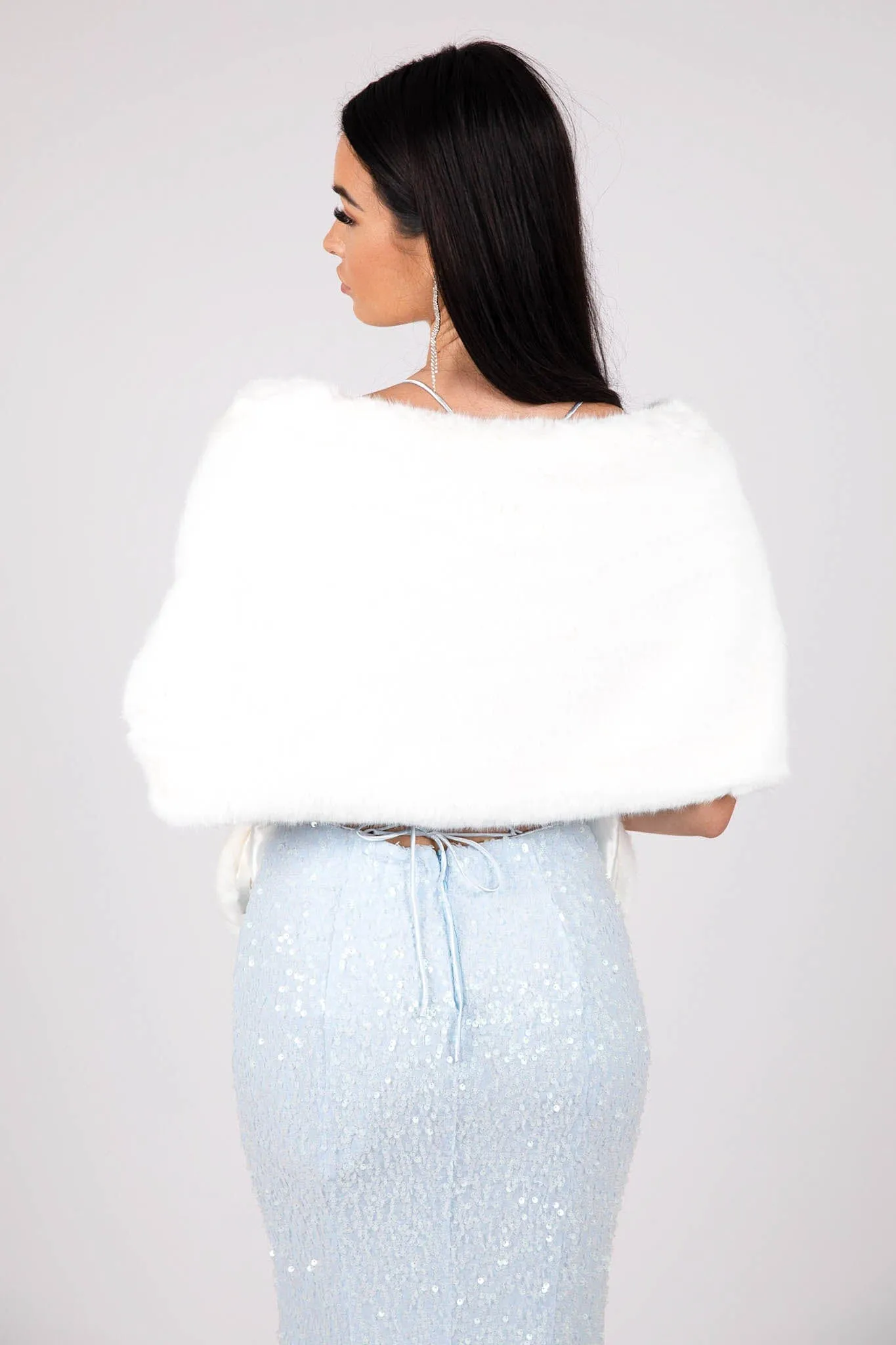 Amira Faux Fur Shawl - White