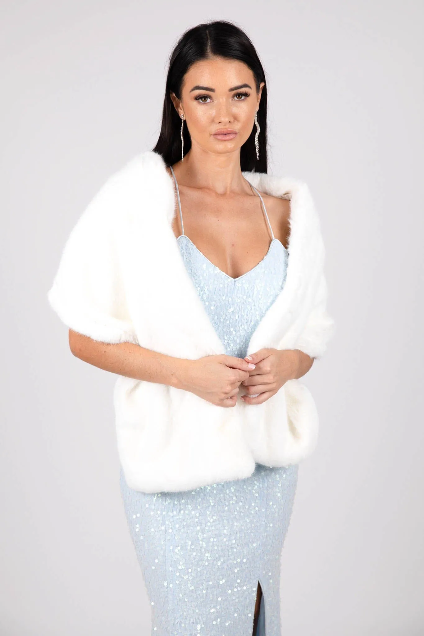 Amira Faux Fur Shawl - White